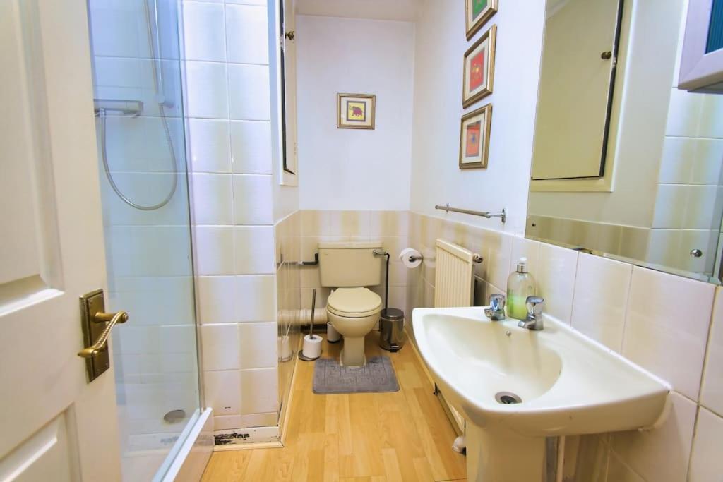 Апартаменти Two Bed House Near Kings Cross Лондон Екстер'єр фото