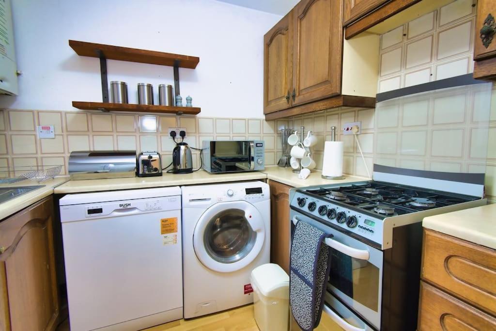 Апартаменти Two Bed House Near Kings Cross Лондон Екстер'єр фото